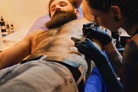 Nicht jede Tattoostelle und jedes Motiv ist optimal für eine Nadel geeignet